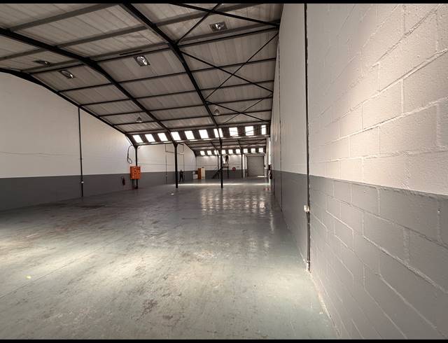 660M² WAREHOUSE TO LET IN PAROW INDUSTRIAL